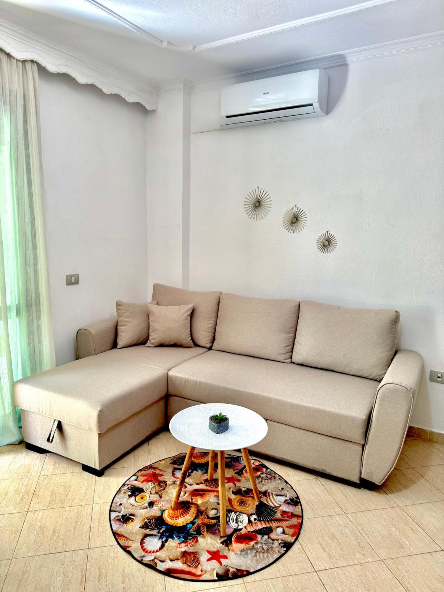 Silent Apartment Golem  Εξωτερικό φωτογραφία